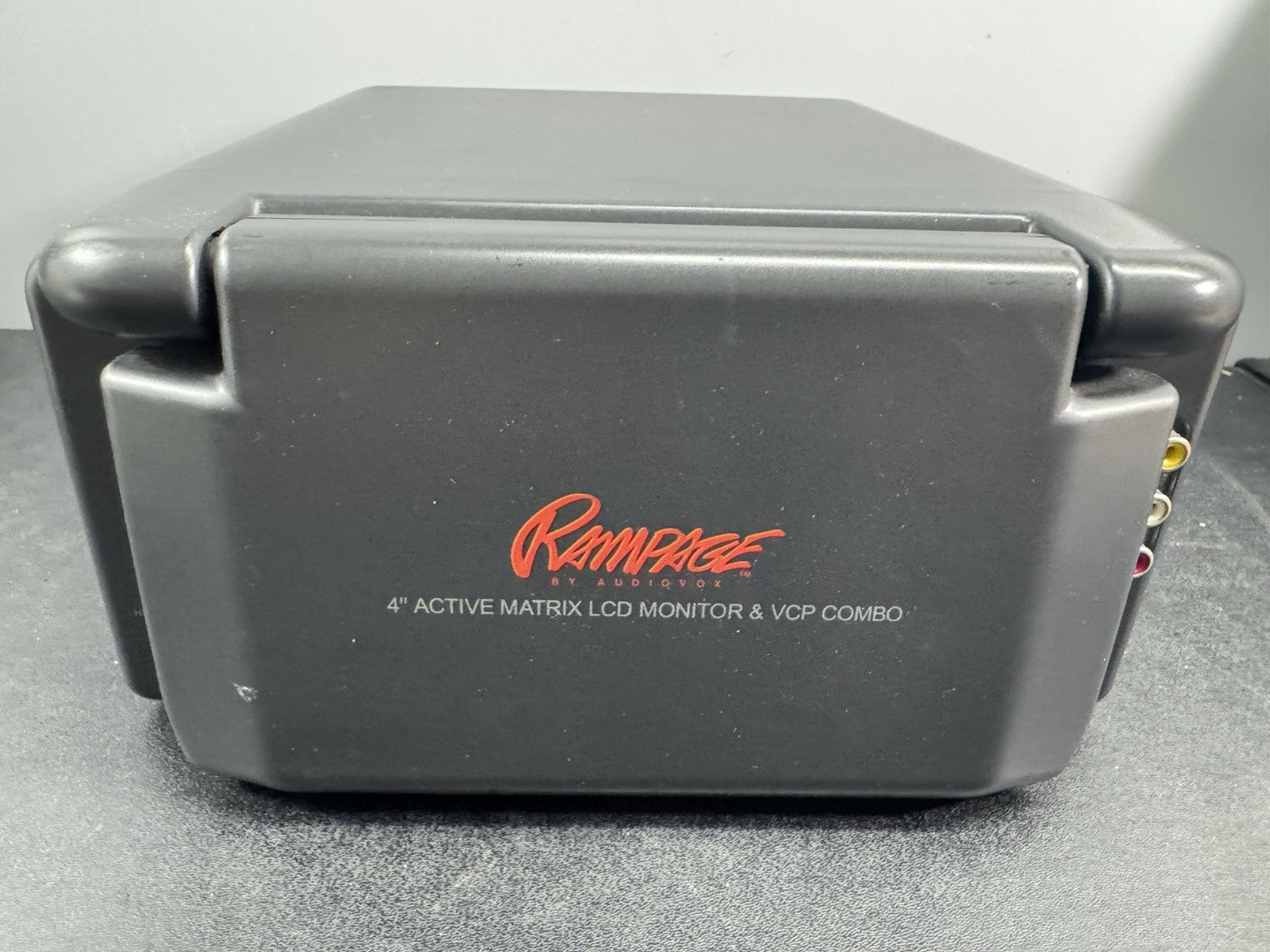 Audiovox Rampage VBP1000 4” LCD Monitor Portable VCR w/Bag NO Charger UNTESTED