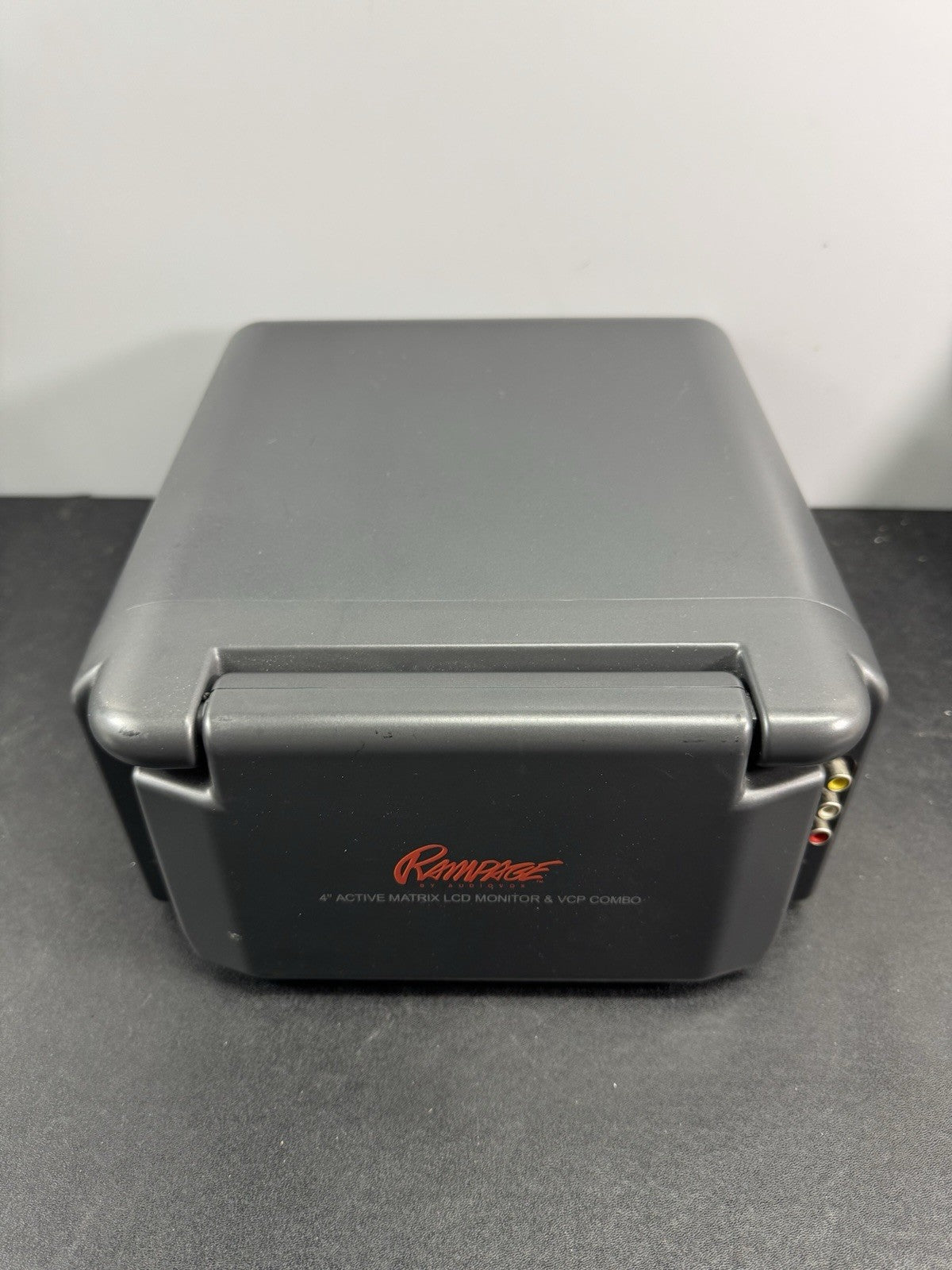 Audiovox Rampage VBP1000 4” LCD Monitor Portable VCR w/Bag NO Charger UNTESTED